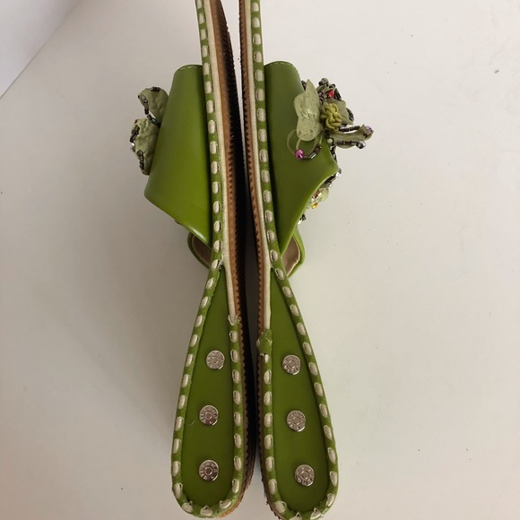 Unique Oriental Flare Sandal - Picture 7 of 7